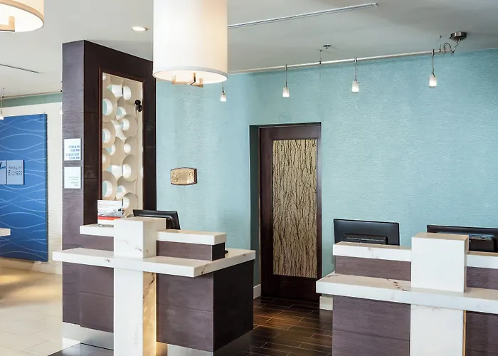 Holiday Inn Express At Monterey Bay By Ihg