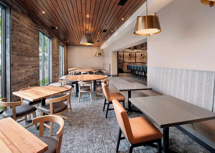 Delta Hotels By Marriott Seattle Everett