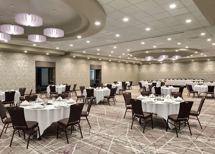 Doubletree By Hilton St. Paul, Mn