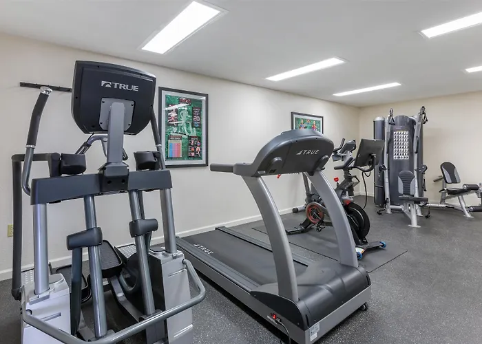 Best Western Plus A Wayfarer's Inn&Suites