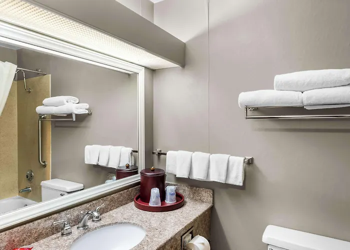 Surestay Hotel By Best Western Seatac Airport North