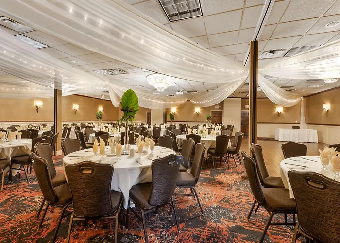 Best Western Plus White Bear Country Inn