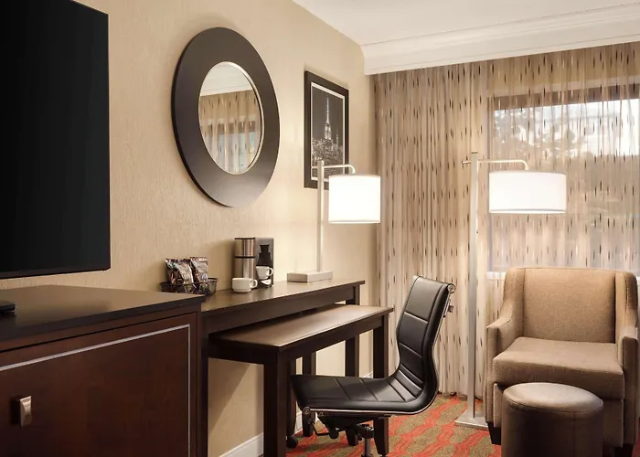Doubletree By Hilton New York-Laguardia