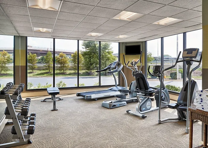 Holiday Inn Alexandria At Carlyle By Ihg