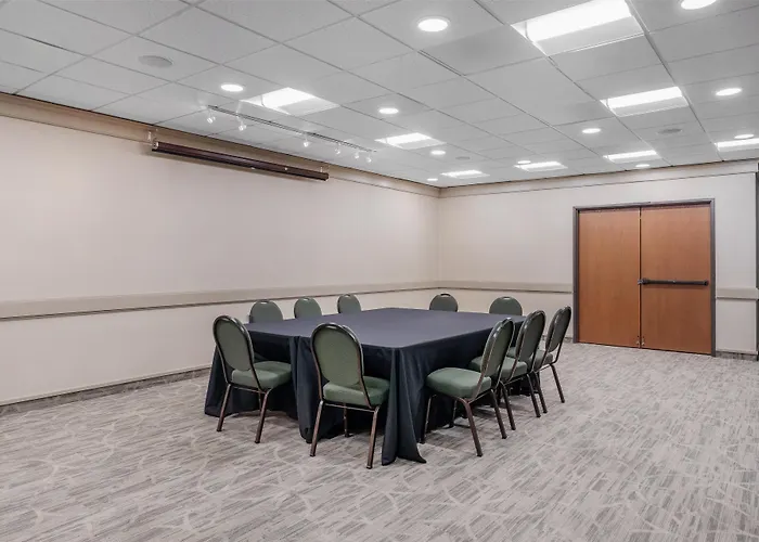 Best Western Plus Oak Harbor Hotel & Conference Center