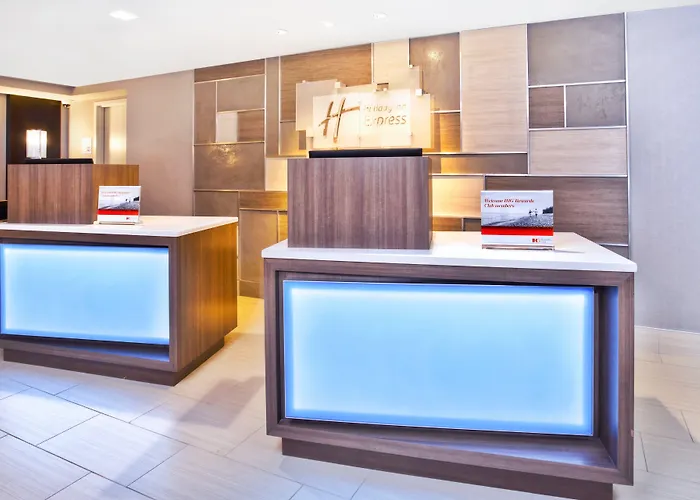Holiday Inn Express Boston-Waltham By Ihg