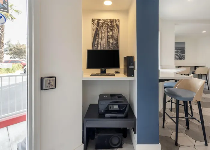 Best Western Plus Executive Suites