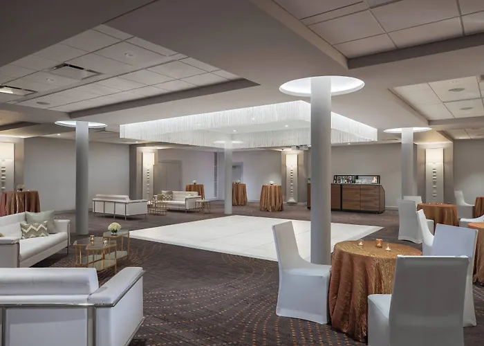 Renaissance Des Moines Savery Hotel
