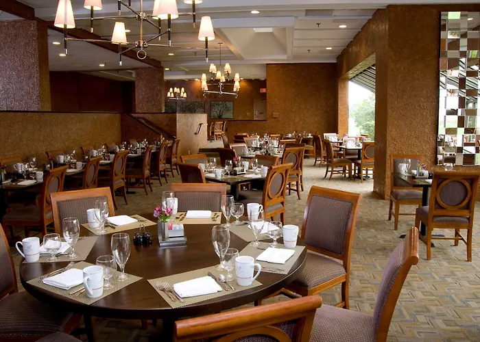 Doubletree By Hilton St. Louis At Westport
