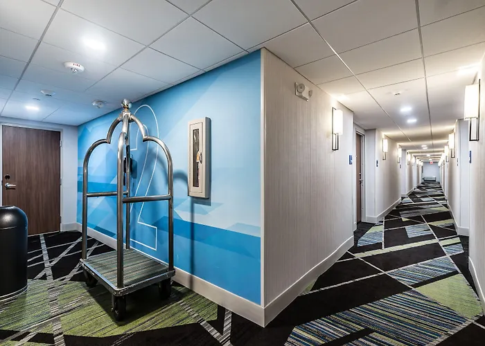 Holiday Inn Express Flint-Campus Area By Ihg
