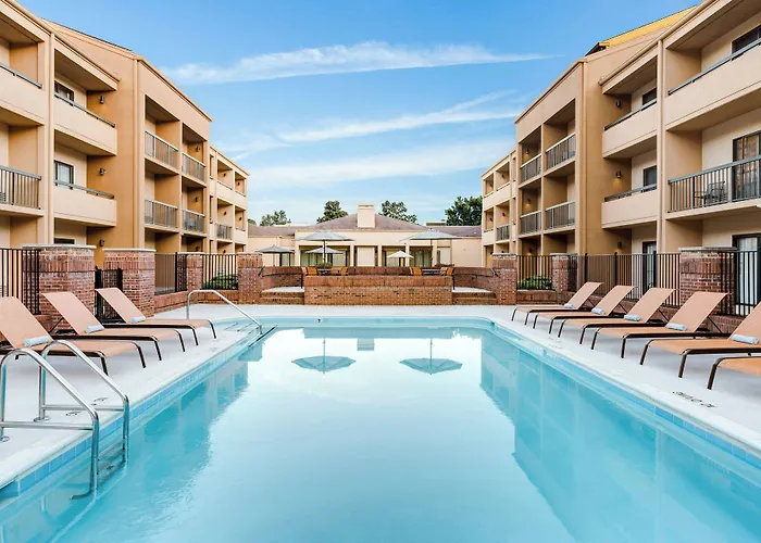 Courtyard By Marriott Raleigh Cary