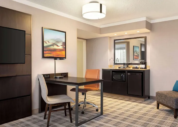 Embassy Suites By Hilton Kansas City Overland Park