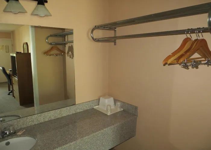 Americourt Extended Stays