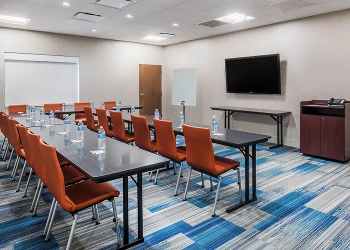 Holiday Inn Express & Suites West Plains Southwest By Ihg