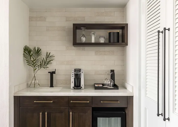 Mills House Charleston, Curio Collection By Hilton