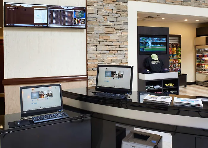 Doubletree By Hilton Dearborn