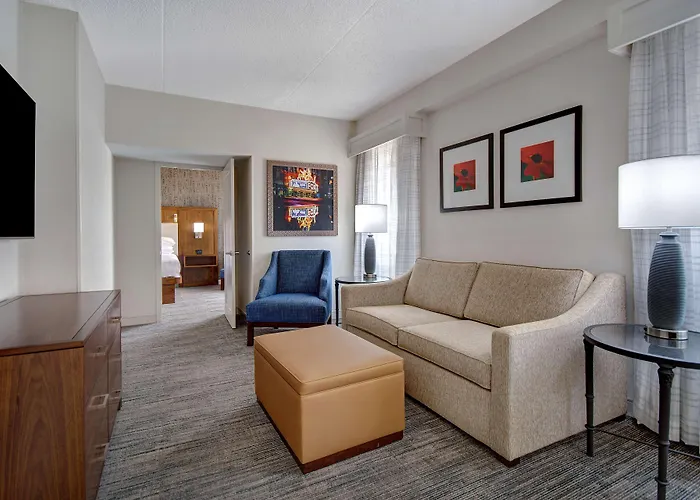 Embassy Suites By Hilton Detroit Metro Airport