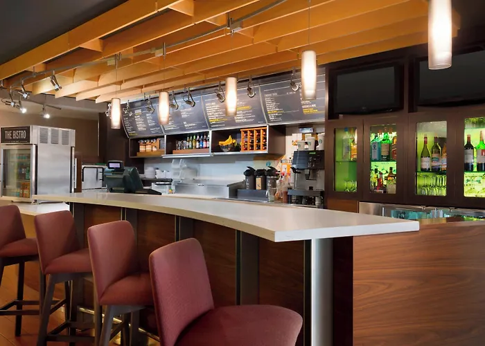 Courtyard By Marriott Champaign