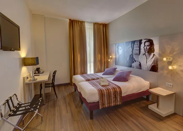 Hotel Arles Plaza