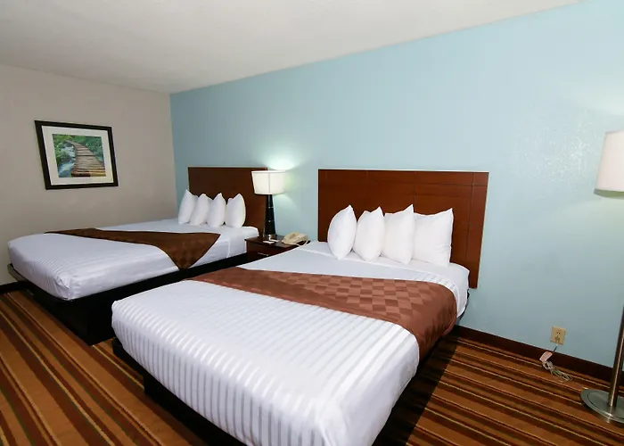Rock Island Inn & Suites Marshalltown