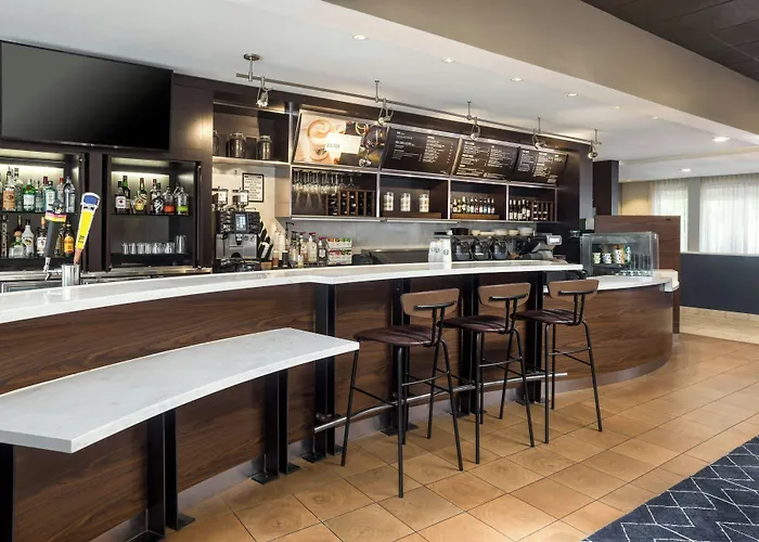 Courtyard By Marriott Phoenix North