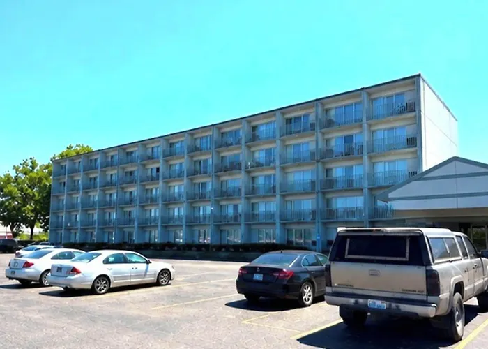 Howard Johnson By Wyndham Saint Joseph Benton Harbor
