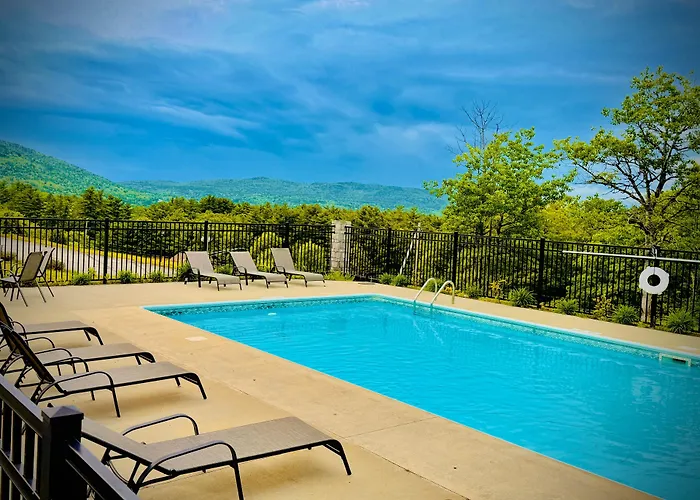 Travelodge By Wyndham Lake George Ny