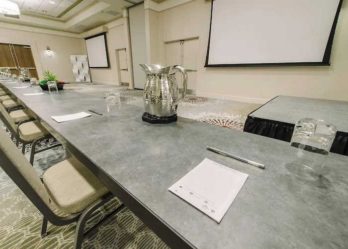 Courtyard By Marriott Nashua