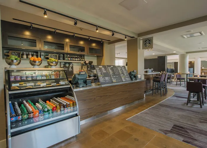 Courtyard By Marriott Nashua