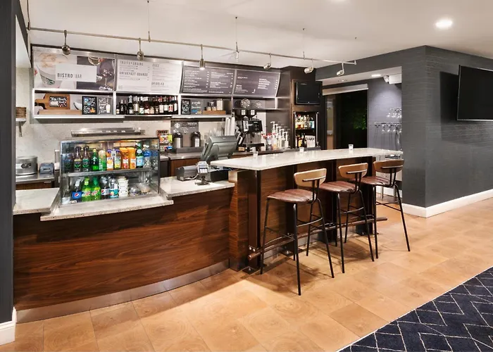 Courtyard By Marriott Burlington