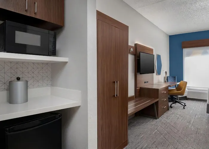 Holiday Inn Express Hotel & Suites Bentonville By Ihg