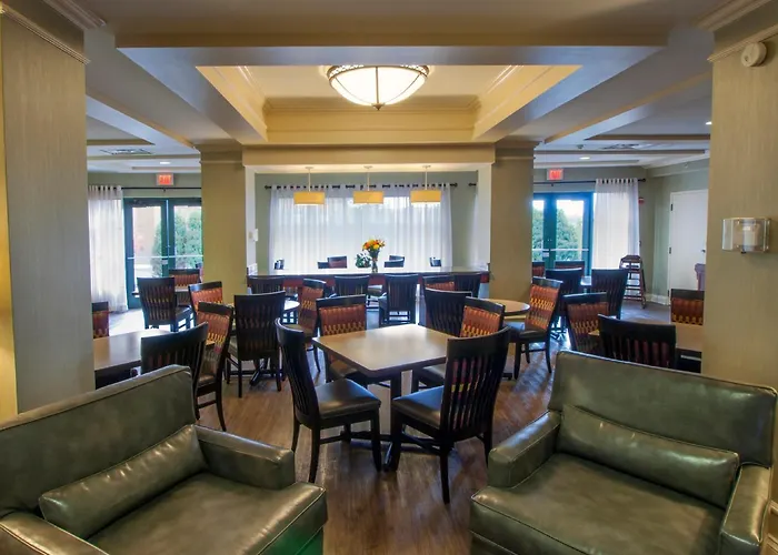 Holiday Inn Express & Suites Buffalo Airport, Ny