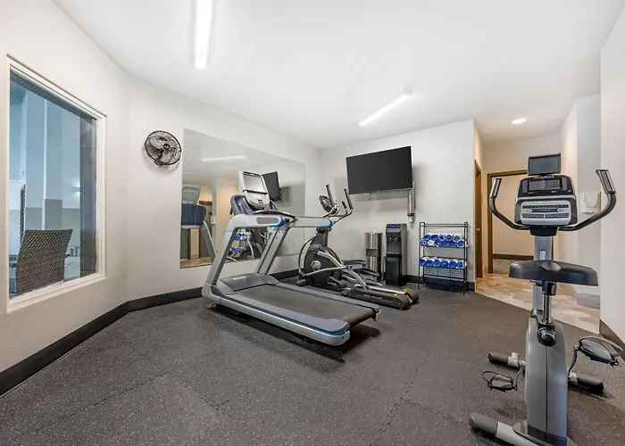 Edgewater Inn And Suites, An Ascend Collection Hotel