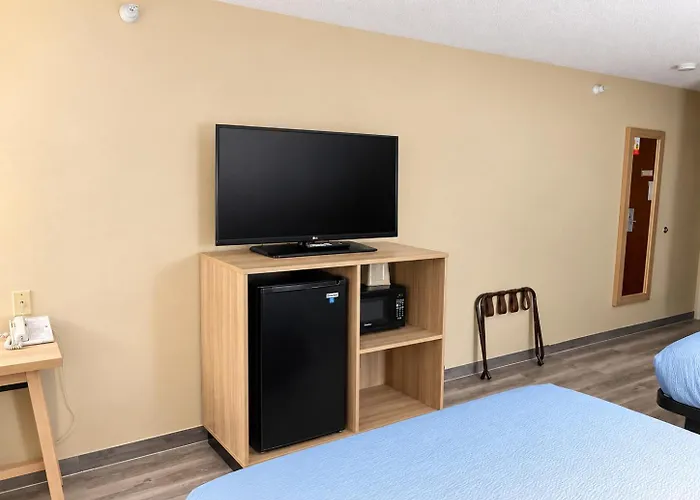 Super 8 By Wyndham Mason City