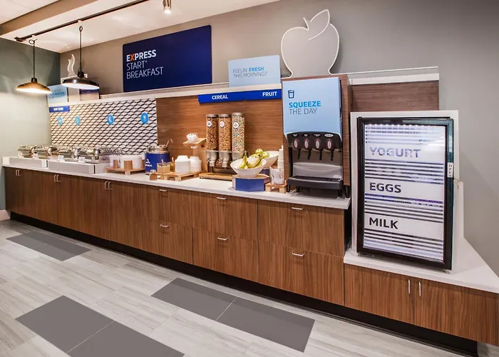 Holiday Inn Express & Suites - Belleville By Ihg