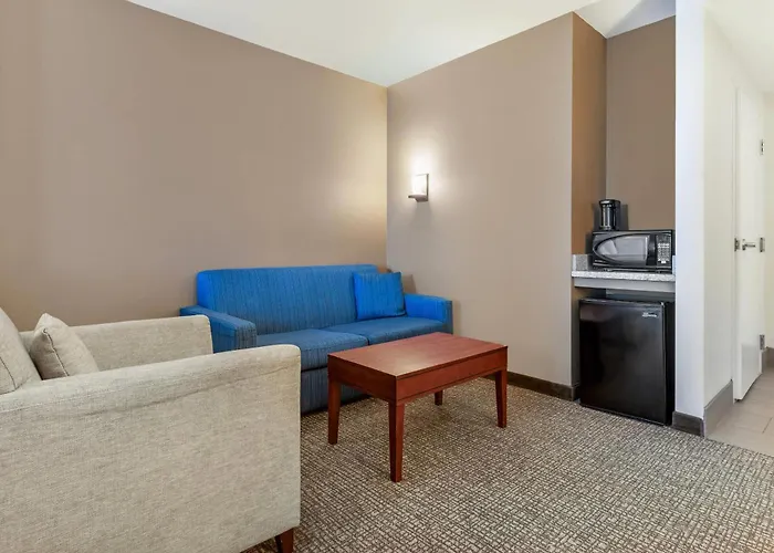 Comfort Suites Woodland - Sacramento Airport