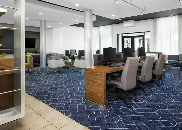 Courtyard By Marriott Jacksonville