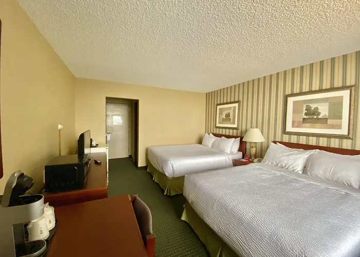 Ramada By Wyndham Whitecourt
