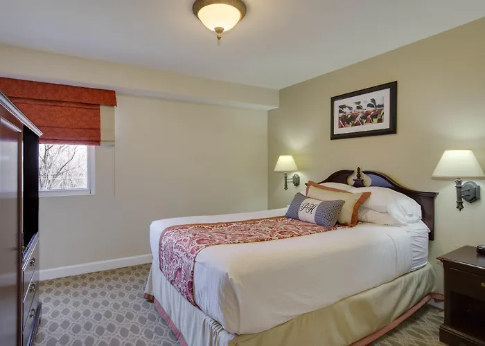 Bluegreen Vacations Patrick Henry Square, An Ascend Collection Resort
