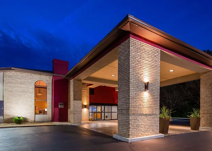 Best Western Plus North Canton Inn & Suites