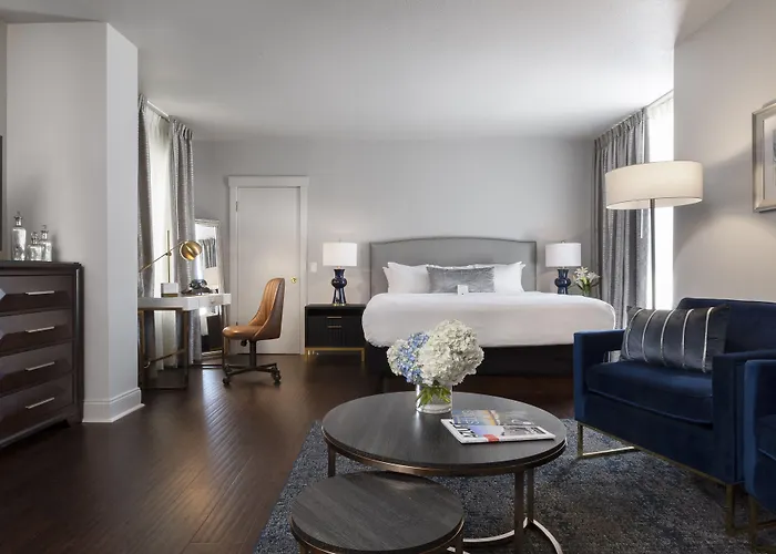Seven Gables Inn, St Louis West, A Tribute Portfolio Hotel
