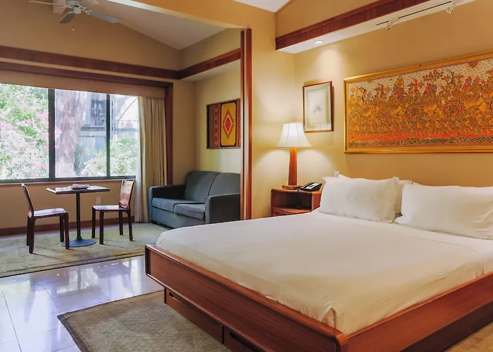 Dinah'S Garden Hotel