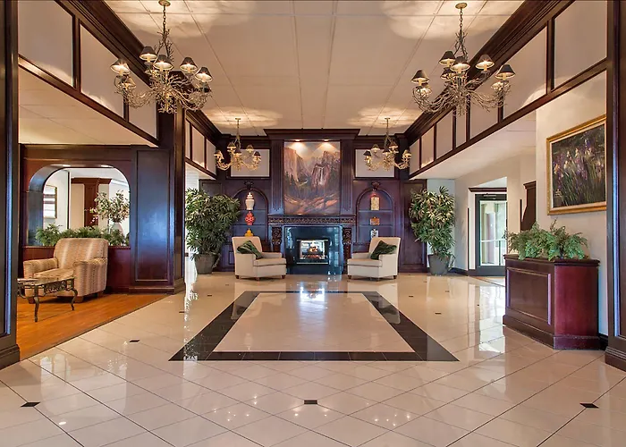 Park Pointe Hotel