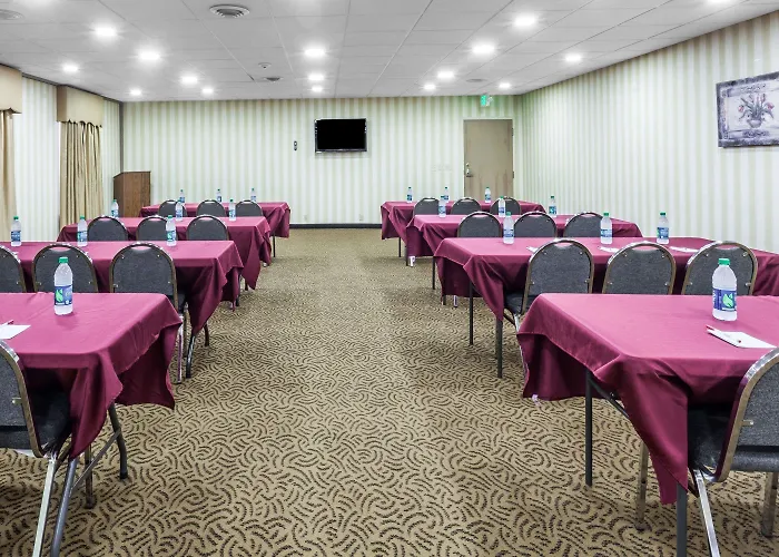 Ramada By Wyndham Lebanon