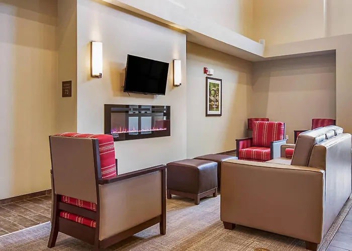 Comfort Suites Wooster Near University Campus