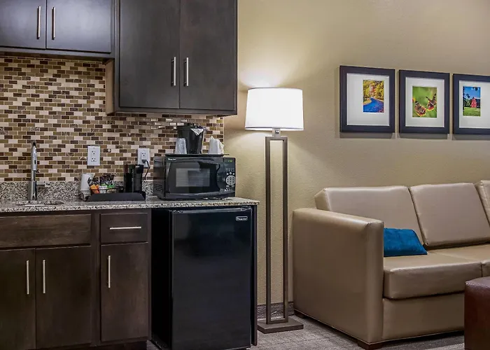 Comfort Suites Wooster Near University Campus