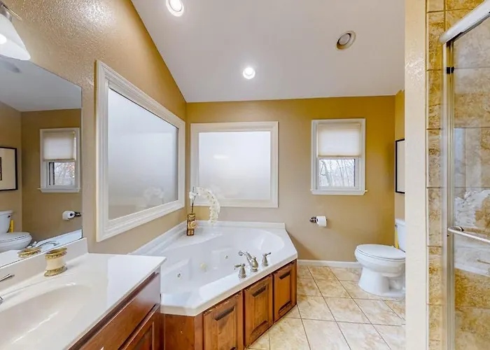 Hillcrest Hideaway