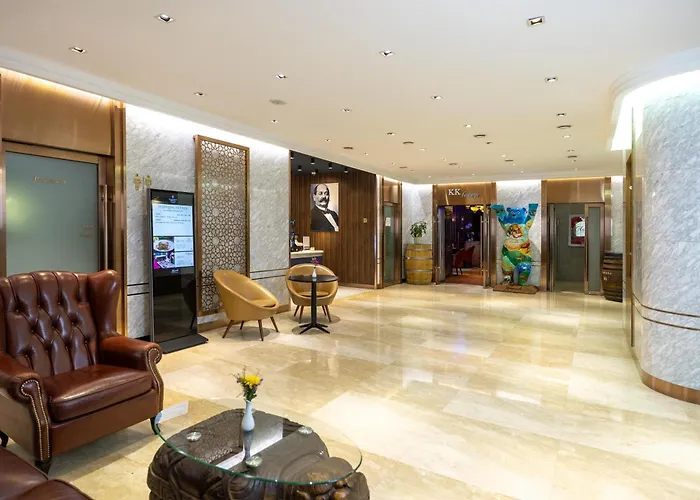 Kempinski Hotel Khan Palace