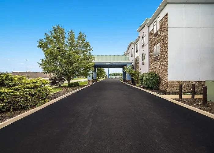 Comfort Suites Perrysburg - Toledo South