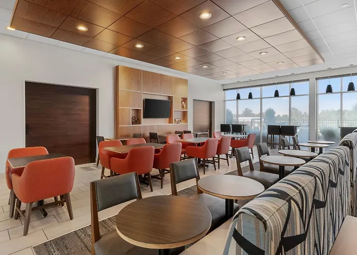 Holiday Inn Express & Suites Findlay North By Ihg